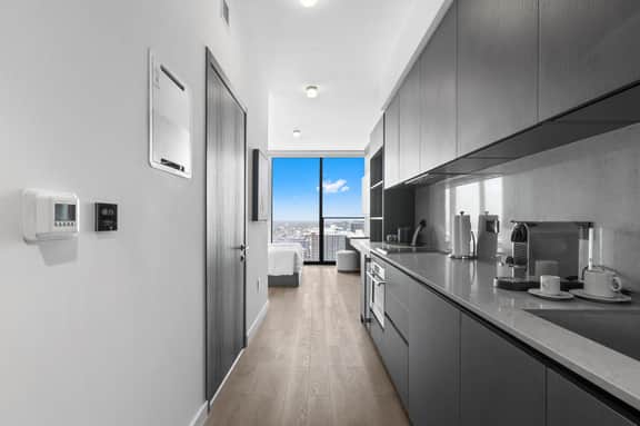 E11 Studio - 4203B - Image 3